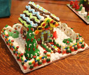 Karyl's house from the front. Check out all the amazing detail - including a snowy backyard and garlands on the roof.