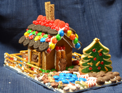Check out the tree decorations & the pond!